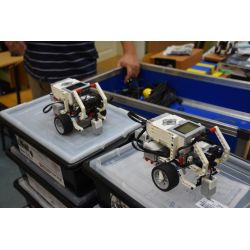 Robotprogramozás (LEGO Mindstorms EV3) 2019.08.24–25.