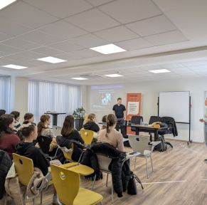 Self-Branding témakörében zajlott előadás az MTTK-n